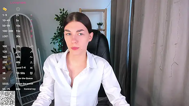 LunaRossaa online show from 06-09-26, 12:00