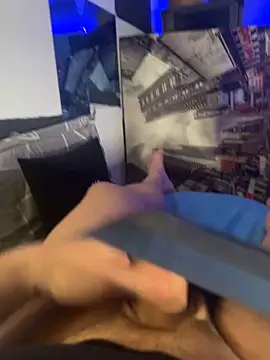 MatthewEmme2121 online show from 04-26-26, 10:51