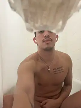 papichulo102099 online show from 03-12-26, 06:30