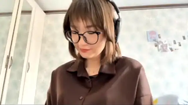 Bella Voraesynd online show from 03-09-26, 09:13