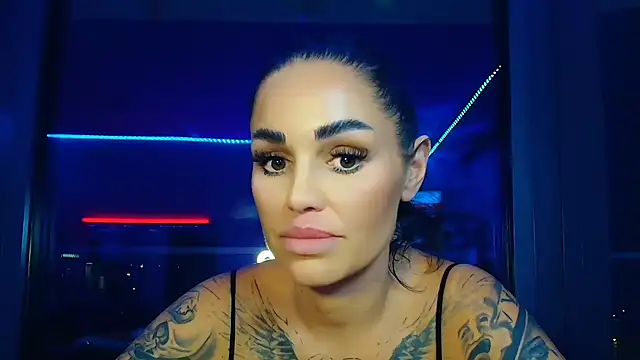 AMBER HARD online show from 04-19-26, 08:55