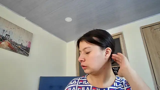 Snapshot of HIMAWARY_SOIN5 chatting on 05-11-26, 04:04 HIMAWARY SOIN5 online show from 05-11-26, 04:04
