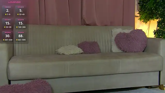 Snapshot of ObsessionDarcieAndAria chatting on 06-01-26, 06:31 ObsessionDarcieAndAria online show from 06-01-26, 06:31