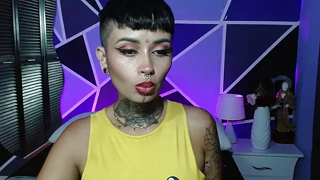 Sol Baker online show from 04-06-26, 04:46