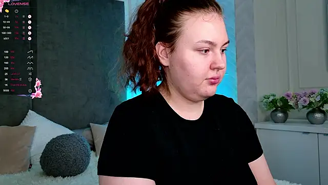 Mia Pearl online show from 03-12-26, 08:31