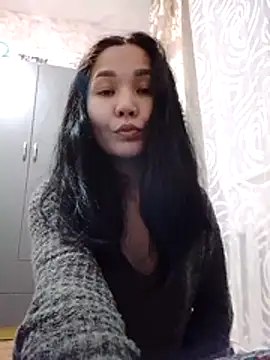 HollyXMolly online show from 03-08-26, 06:12