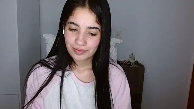 Lucy engel online show from 04-11-26, 10:41