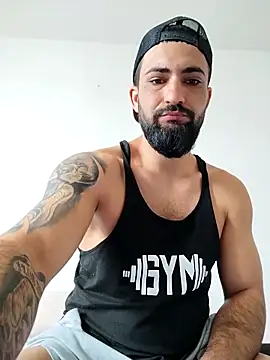 Snapshot of Tommy_Porn_ chatting on 04-07-26, 10:05 Tommy Porn online show from 04-07-26, 10:05