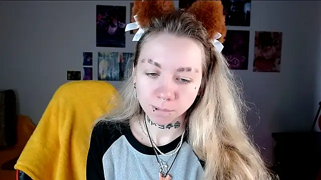 Nica Kawaii online show from 04-27-26, 06:22