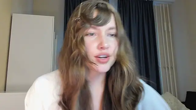 Snapshot of MaryannSofts chatting on 06-25-26, 01:26 MaryannSofts online show from 06-25-26, 01:26