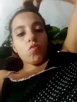 Snapshot of bombom_20 chatting on 03-27-26, 02:06 bombom 20 online show from 03-27-26, 02:06