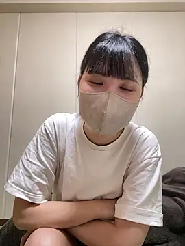 Snapshot of Ema_jp7 chatting on 03-16-26, 01:33 Ema jp7 online show from 03-16-26, 01:33