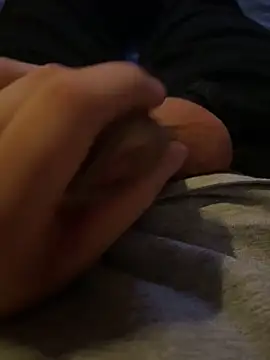 YoUnGbOy2018 online show from 04-17-26, 11:08