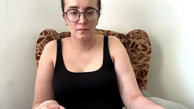 SofiaTease online show from 04-13-26, 12:21