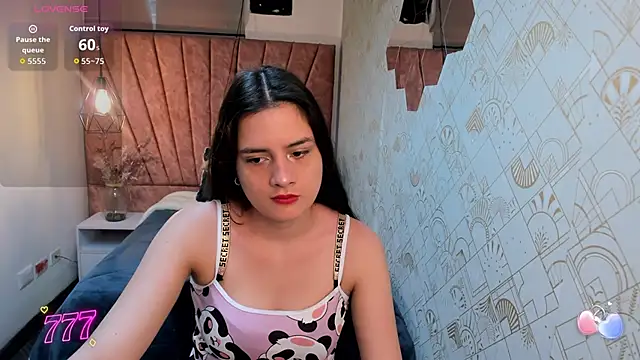 Snapshot of Zoe__Taylor__ chatting on 03-15-26, 12:11 Zoe Taylor online show from 03-15-26, 12:11