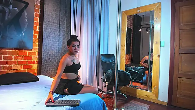 Sienna Dark online show from 03-26-26, 11:16