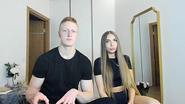 Snapshot of StepSisandStepBro chatting on 03-21-26, 06:00 StepSisandStepBro online show from 03-21-26, 06:00
