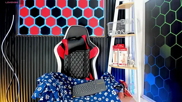 Cristopher Wild online show from 04-30-26, 08:15