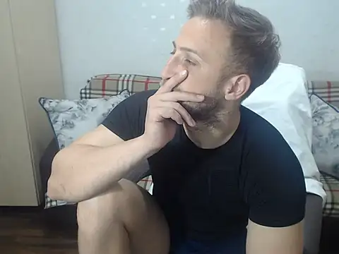 BlondEagleMuscle online show from 06-15-26, 06:21