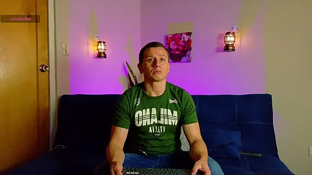 Andreew falcon online show from 04-18-26, 08:09