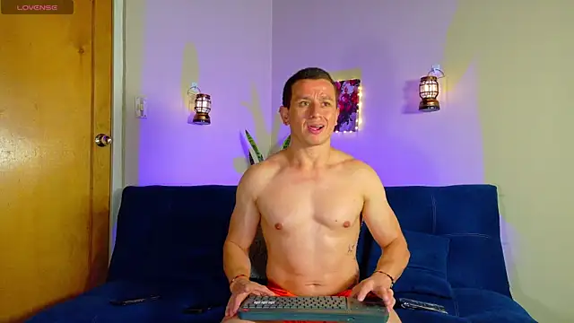 Andreew falcon online show from 04-24-26, 03:25