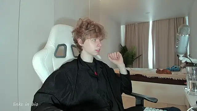 Wawesuc online show from 04-16-26, 06:03