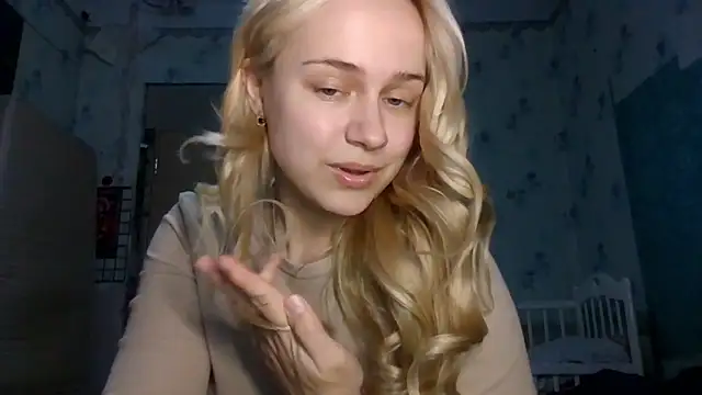 Barbie   girl online show from 04-13-26, 04:01