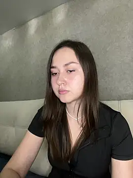 Snapshot of KarinaBlar chatting on 03-10-26, 02:11 KarinaBlar online show from 03-10-26, 02:11