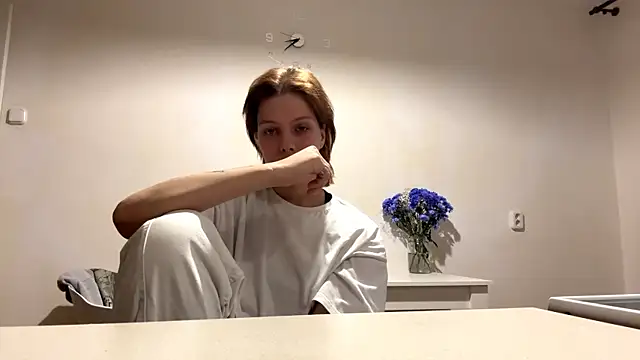 Snapshot of NgaFriebel chatting on 03-09-26, 04:22 NgaFriebel online show from 03-09-26, 04:22