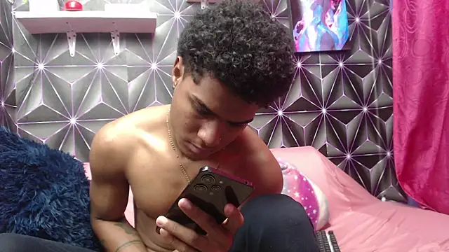 Snapshot of Candykss chatting on 05-16-26, 07:45 Candykss online show from 05-16-26, 07:45
