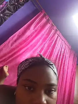 Snapshot of Candykss chatting on 05-16-26, 08:18 Candykss online show from 05-16-26, 08:18
