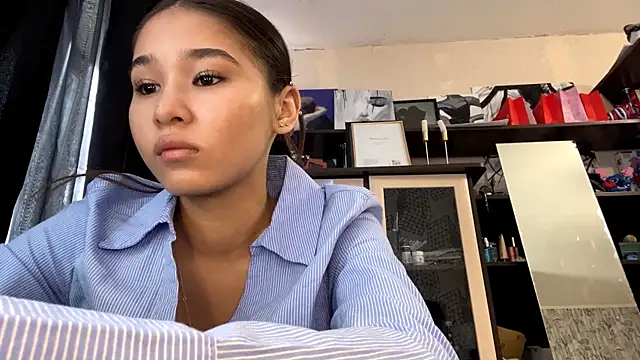 CatherineForbes online show from 04-15-26, 09:27