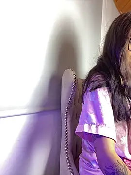 Cloe pink1 online show from 04-22-26, 01:34