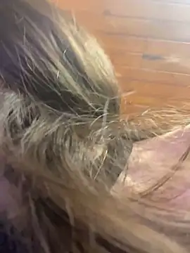 Cloe pink1 online show from 04-27-26, 07:23