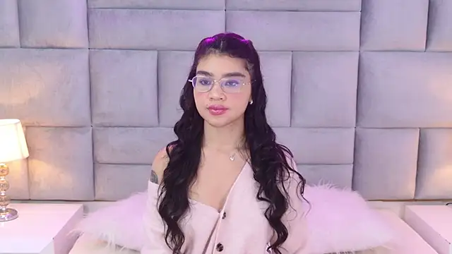 OliviaDiaz online show from 03-24-26, 08:36