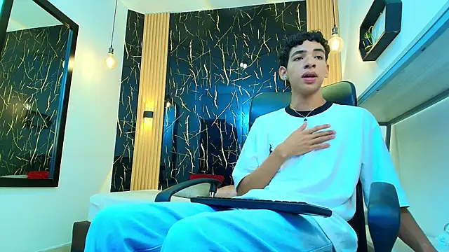 ValeriHot 1 online show from 04-22-26, 03:09