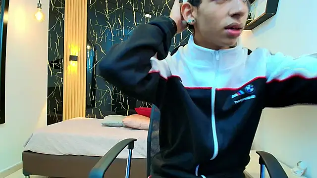 ValeriHot 1 online show from 04-23-26, 02:02