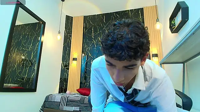 ValeriHot 1 online show from 04-26-26, 02:53