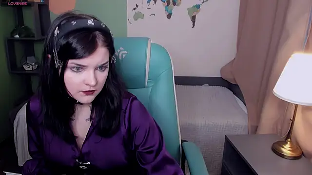 Snapshot of EsterTwilight chatting on 03-14-26, 03:28 EsterTwilight online show from 03-14-26, 03:28