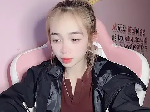 Odile068 online show from 03-12-26, 04:35