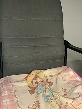 -Lilyn- online show from 04-16-26, 04:30