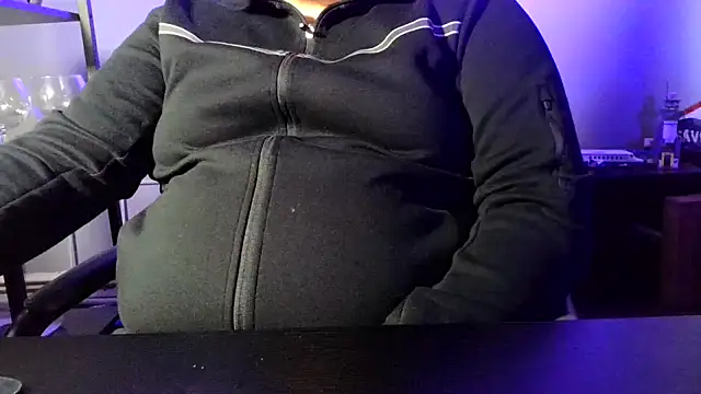 Snapshot of bshcock chatting on 03-07-26, 02:47 bshcock online show from 03-07-26, 02:47