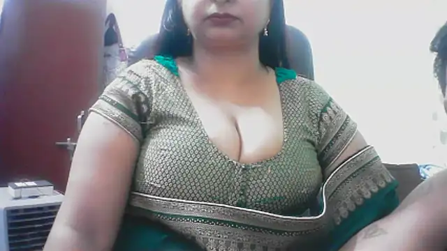 Snapshot of hard_to_do__ chatting on 05-16-26, 05:23 hard to do online show from 05-16-26, 05:23