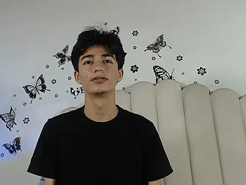 Snapshot of SebastianLatin01 chatting on 03-13-26, 07:20 SebastianLatin01 online show from 03-13-26, 07:20