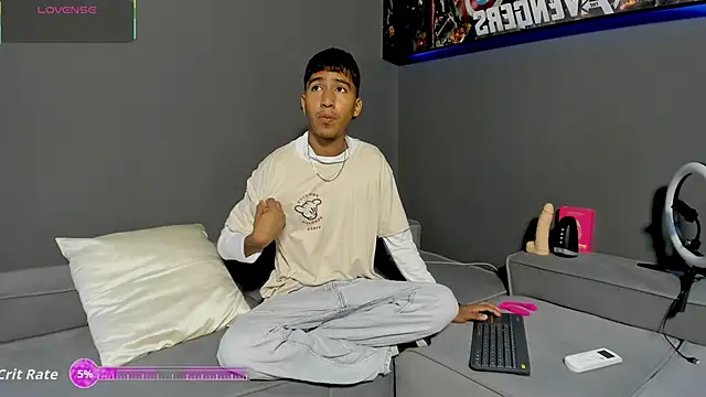 Ender h0tt online show from 05-12-26, 01:41
