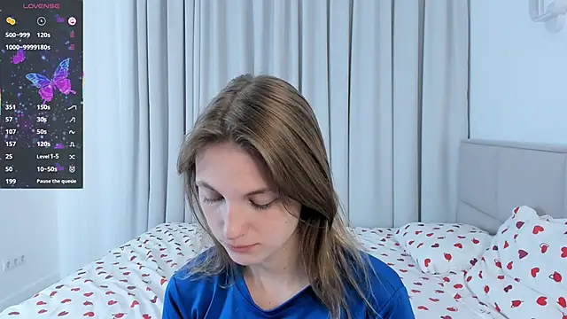 ErinnPieloch online show from 04-09-26, 07:19