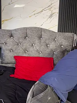 Bunny fire online show from 04-24-26, 07:05