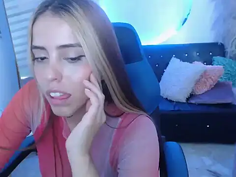 ariah cute online show from 03-31-26, 07:03