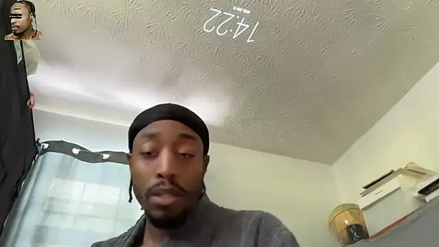 Snapshot of OneUp_Close chatting on 06-15-26, 06:21 OneUp Close online show from 06-15-26, 06:21