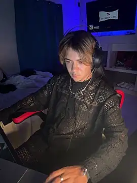 AngelLatinBoy online show from 03-26-26, 04:07